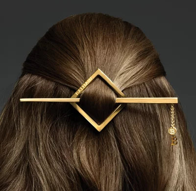 Balmain Limited Edition Barrette Pour Cheveux Jewelery Gold 限量版珠寶18K鍍金髮簪
